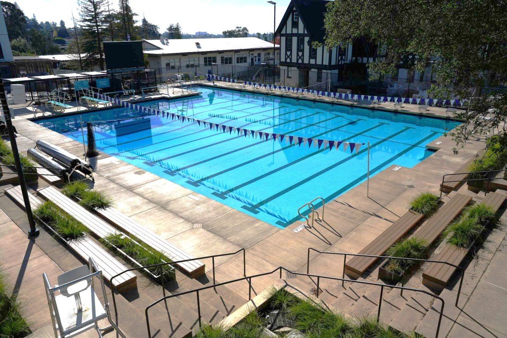 Se está construyendo el nuevo complejo de piscinas de Piamonte; La apertura espera pruebas y formación.