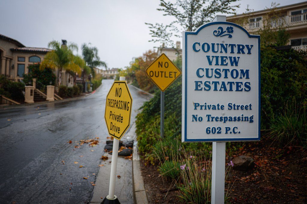 Una asociación de propietarios de Almadén se ha cansado de la delincuencia y ha demandado a San José por la última escalada de su larga disputa por la puerta.