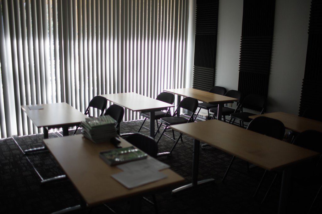 El aula no es un lugar para la política docente