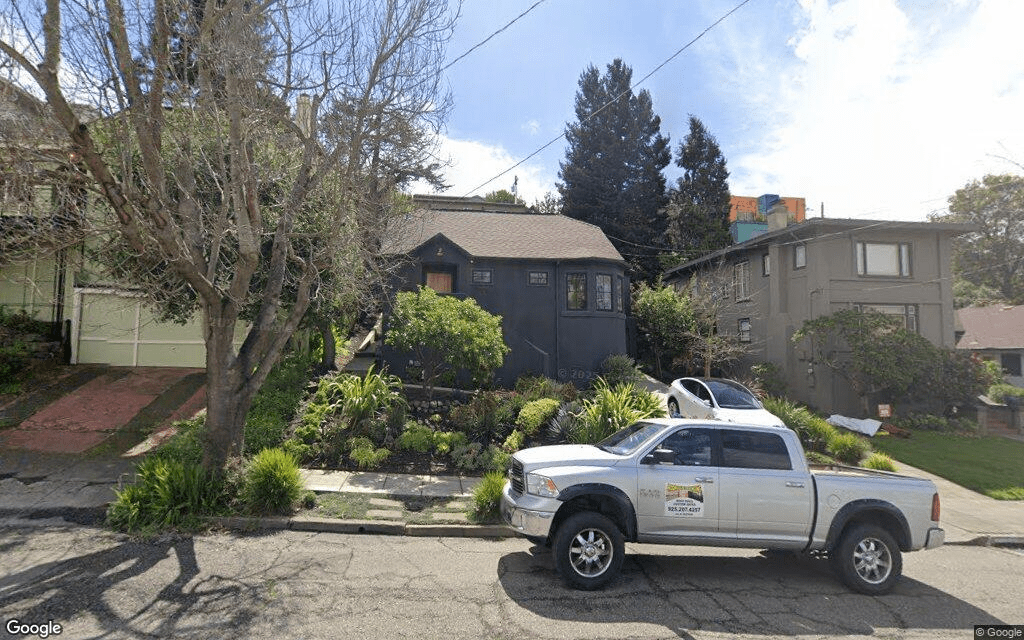 Three-bedroom-home-sells-for-1.6-million-in-Oakland.png