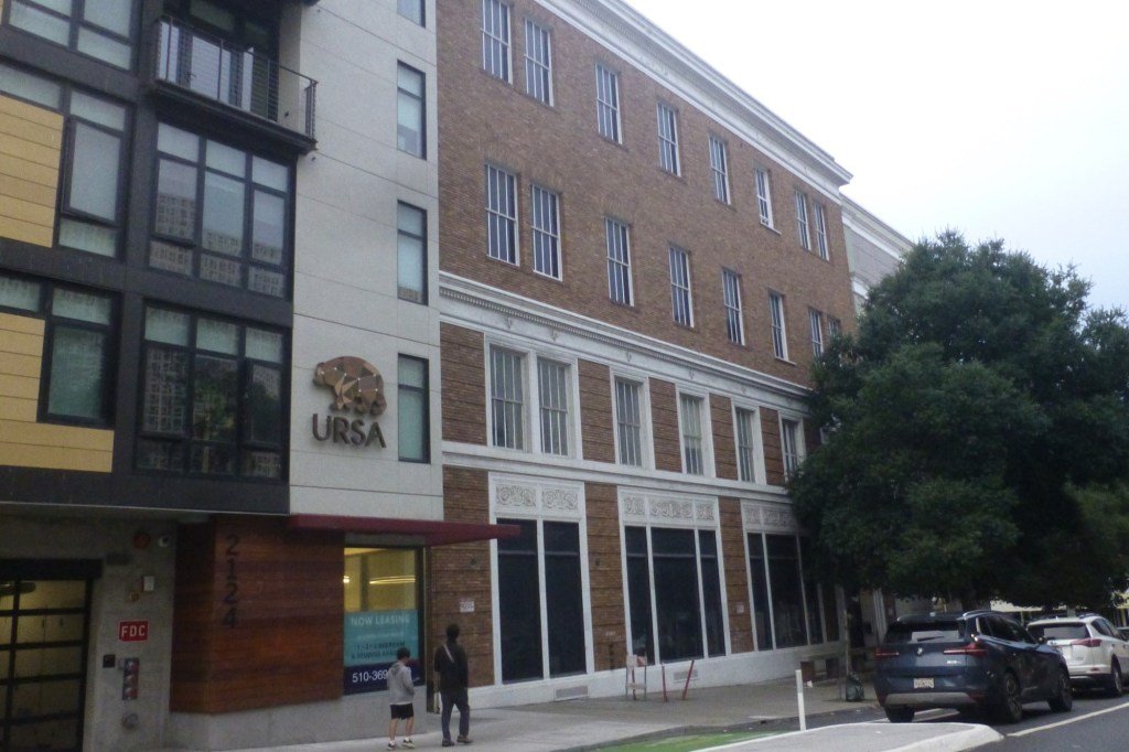 En 1925, el tribunal concedió un terreno a Grizzly Peak Road.