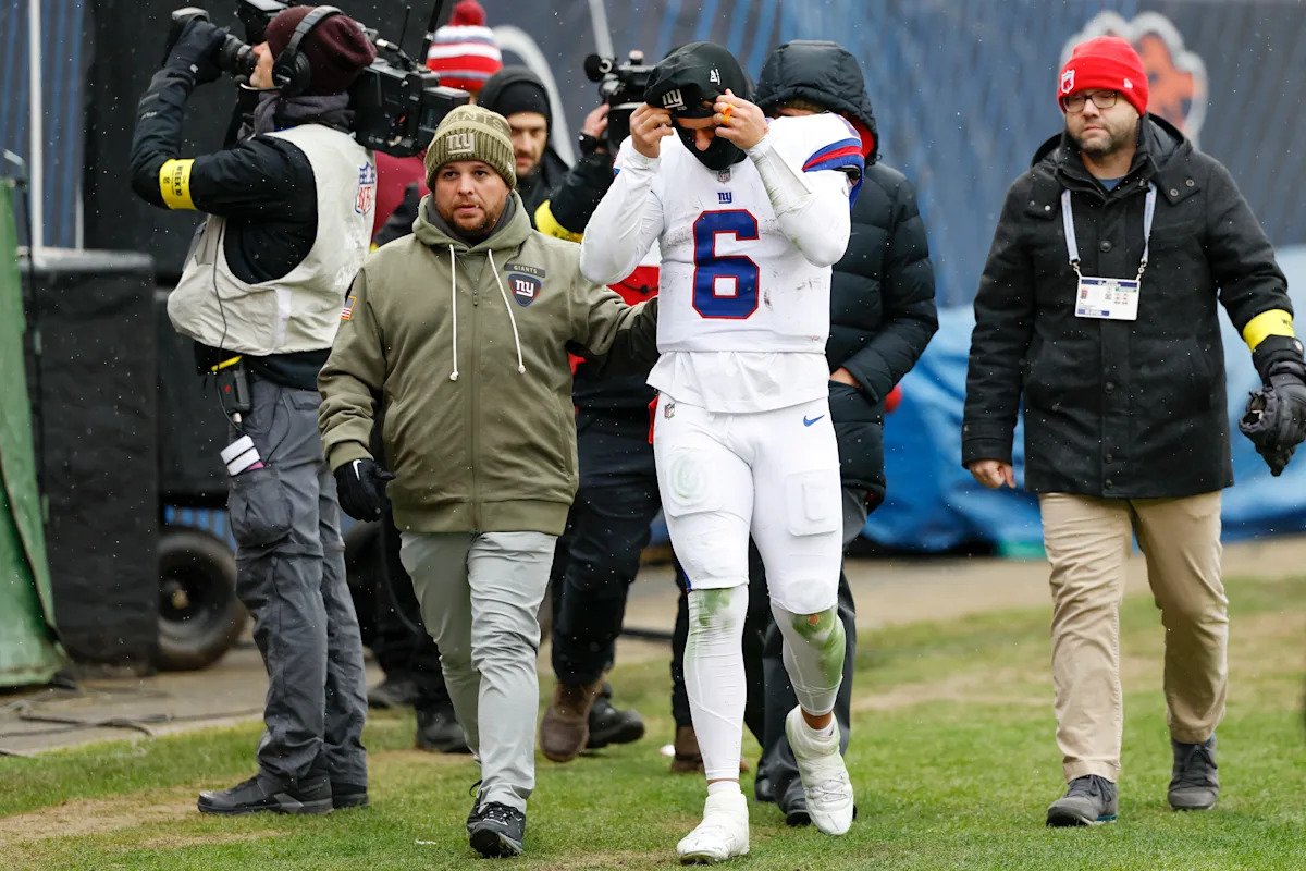 Según los informes, los Gigantes quieren que Jaxson Dart cambie su estilo de carrera después de sufrir una conmoción cerebral.