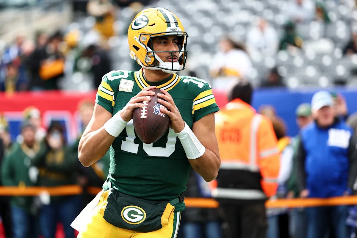 El mariscal de campo de los Packers, Jordan Love, cuestionable por lesión en el hombro contra los Giants