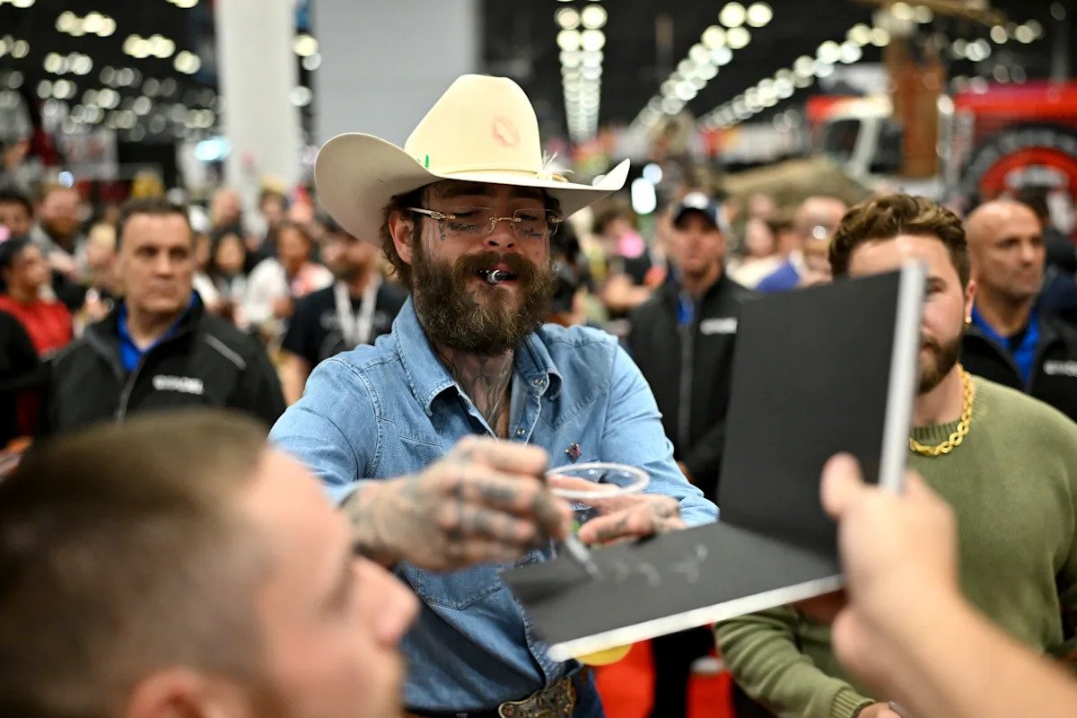 La NFL anuncia que Post Malone, Lil Jon y Jack White encabezarán los espectáculos del medio tiempo de Acción de Gracias