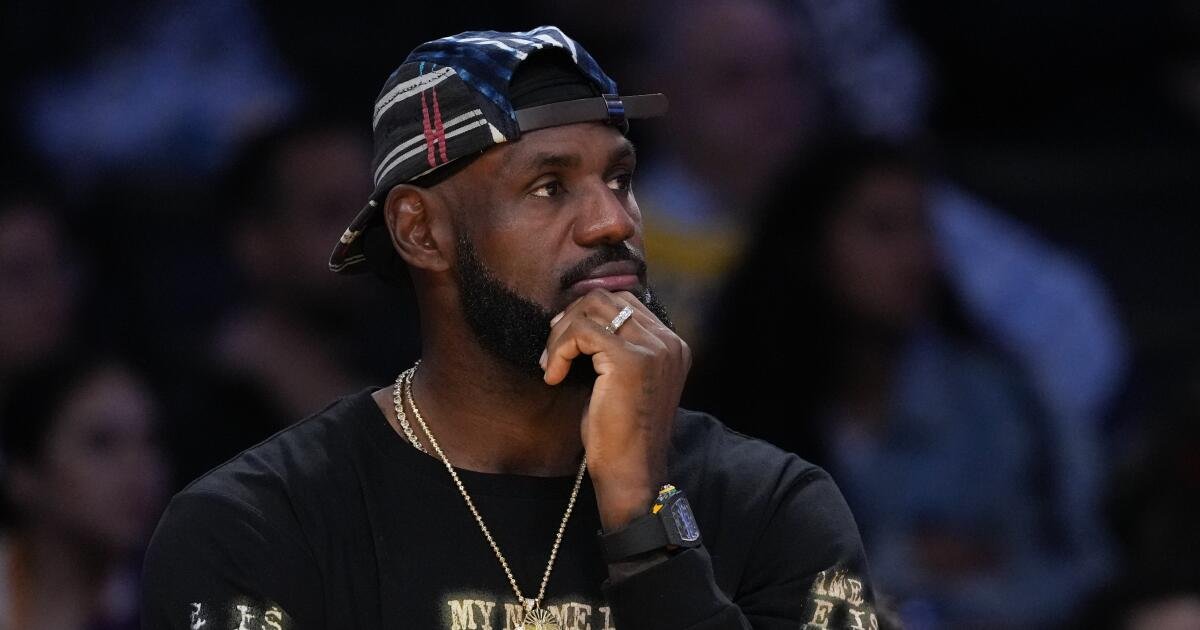 LeBron James sabe que tendrá que acostumbrarse a la química de los Lakers cuando regrese