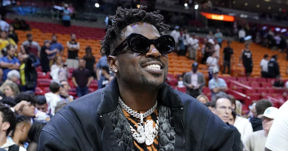 Antonio Brown fue arrestado en Dubai acusado de intento de asesinato