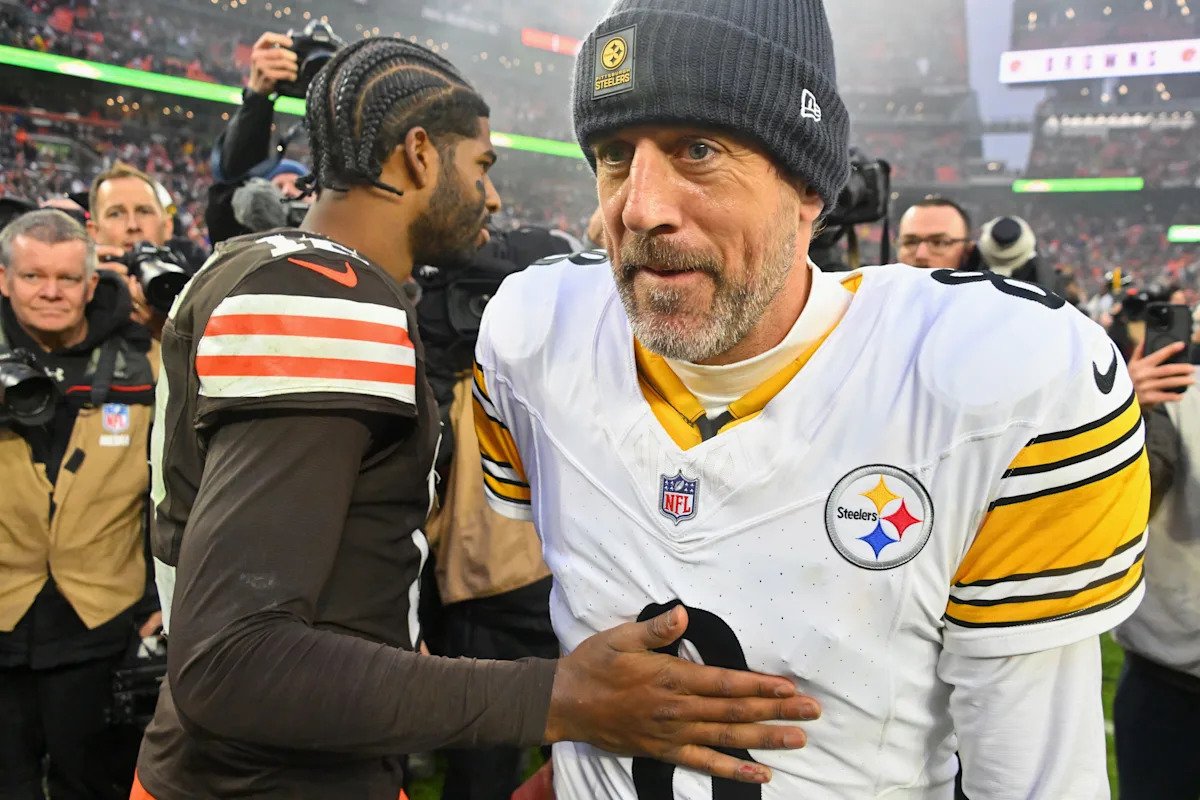 Steelers-Browns fue uno de los peores partidos de la temporada, pero contó historias importantes sobre la ofensiva de Pittsburgh y Shedeur Sanders.