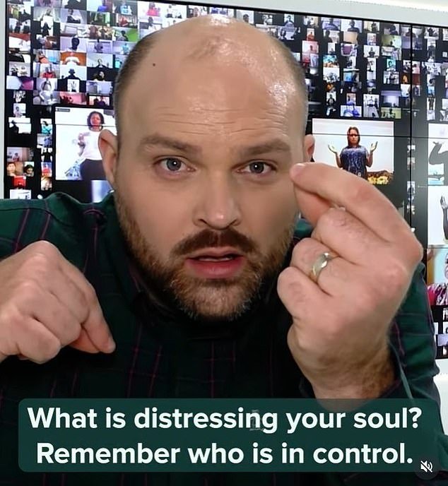 El discípulo del pastor caído en desgracia que “quebró” a Constance Marten está ofreciendo “oraciones interactivas” a medio millón de personas en un estudio con pantallas en lo profundo de la campiña galesa.