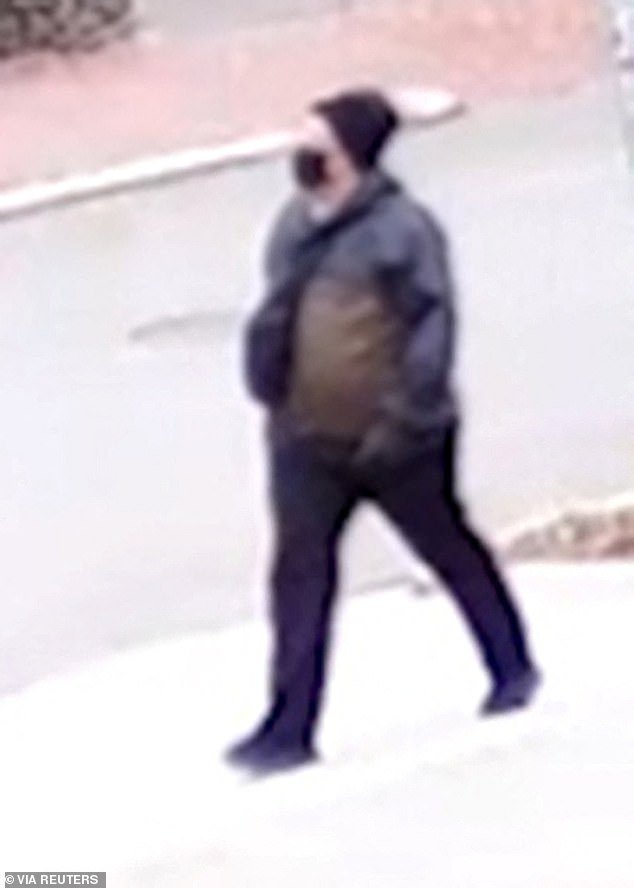 Las autoridades identifican a una persona de interés en la búsqueda del asesino de la Universidad de Brown