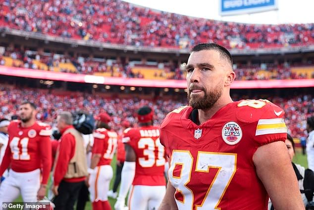 La divisiva estrella de ESPN critica a Travis Kelce por negarse a hablar con los periodistas luego de la angustia de los Chiefs en los playoffs.