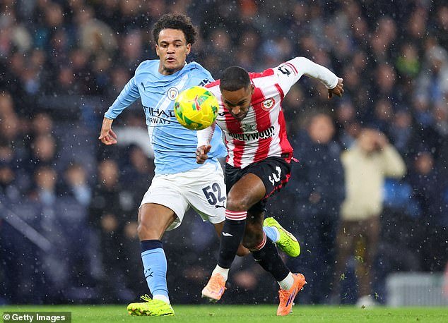 Crystal Palace tiene en la mira a la estrella del Manchester City, Oscar Bobb, y a la estrella de los Spurs, Brennan Johnson, y quiere completar sus movimientos temprano para ayudar al jefe Oliver Glasner.