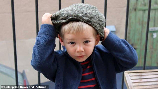 Dos años después de su desaparición en un pueblo francés, se revela la horrible causa de la muerte de Emile Soleil, así como lo que hizo el asesino con su cuerpo.