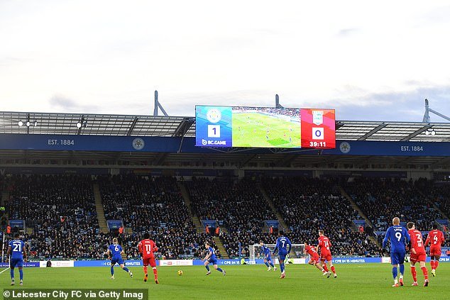 El Leicester City se disculpa por retener los salarios de su personal hasta DESPUÉS de Navidad, renunciando a corto plazo a la “querida tradición” del club.