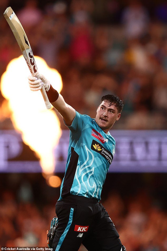 La estrella olvidada de Aussie Test se tambalea cuando los récords caen en un juego de la Big Bash League que sorprende a los espectadores.