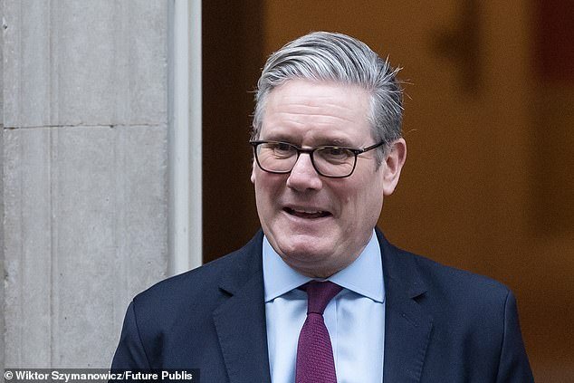 El grupo de expertos detrás de la campaña de liderazgo del Primer Ministro va en contra de la agenda de derechos de los trabajadores de Rayner.