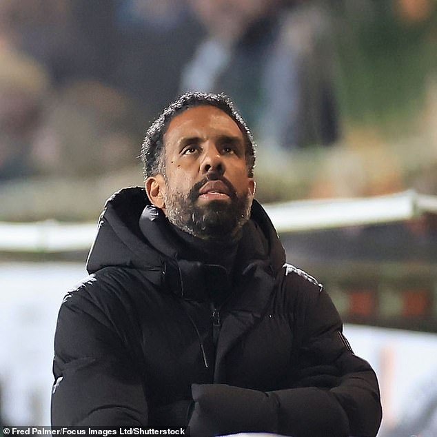 El factor miedo ha desaparecido y el campo de juego está nivelado. Esta podría ser la primera vez en 70 AÑOS que Rangers y Celtic terminan la temporada sin un trofeo juntos.