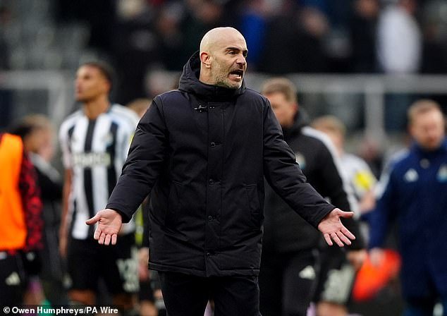 Enzo Maresca admite que a su joven equipo Chelsea le vendrían bien jugadores más experimentados después de tener problemas en la primera mitad en un ruidoso St James’ Park