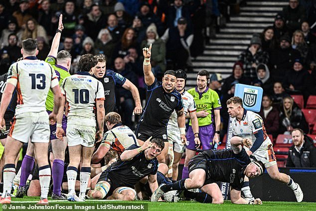 Glasgow 24 Edimburgo 12: Los guerreros en control de crucero deben prevalecer para retener la Copa de 1872