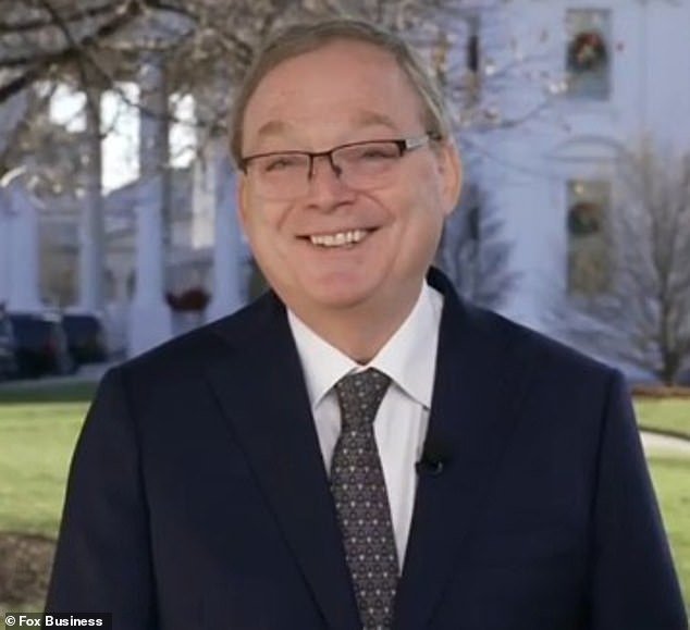 El economista de Trump dice que los estadounidenses recibirán enormes reembolsos de impuestos de hasta 20.000 dólares