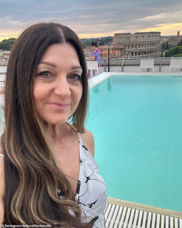 Un australiano recibe una tarifa instantánea de 75 dólares después de cometer un error en el aeropuerto: “Muy frustrado”