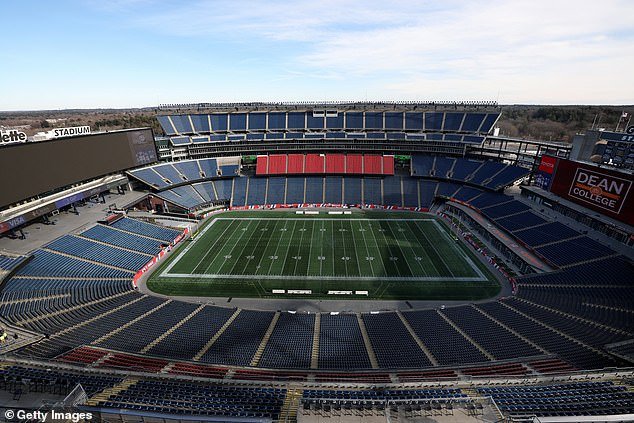 DEPORTE DENTRO: El regalo de Navidad que el jefe saliente de los Wolves, Jeff Shi, dejó para el personal sorprendido solo 12 horas después de su repentina partida