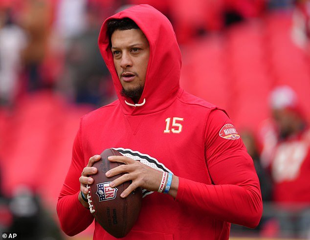 Patrick Mahomes está logrando avances sorprendentes días después de la cirugía del ligamento cruzado anterior