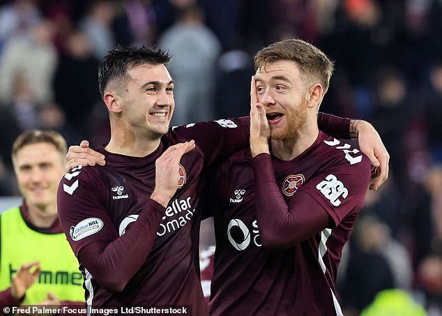 Hearts selló su título con una victoria crucial en casa sobre los Rangers