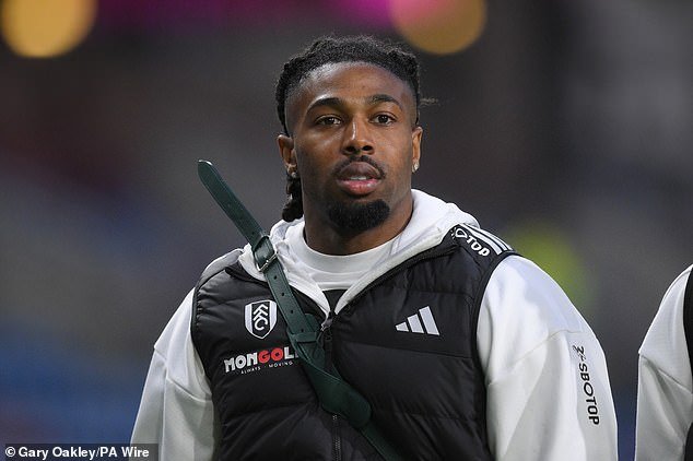 El entrenador del West Ham, Nuno Espirito Santo, está considerando pasar al ex favorito de los Wolves