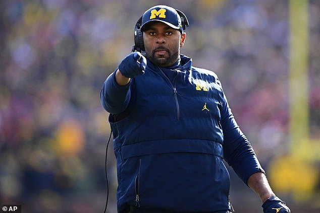 Cinco mujeres afirman que Sherrone Moore hizo insinuaciones no deseadas en medio del escándalo y el arresto en Michigan