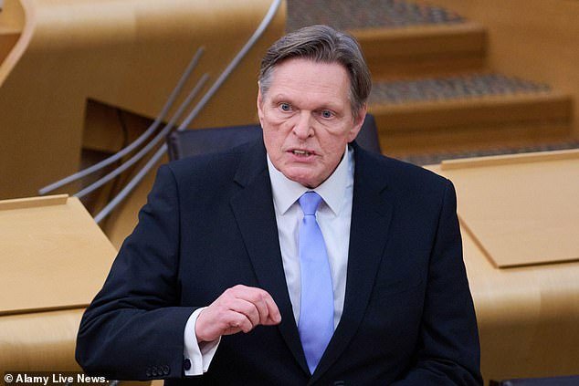 Número récord de escoceses que reciben vacunas para bajar de peso a medida que se duplica el costo para el NHS