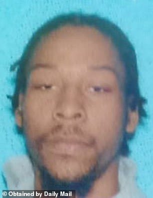 Los hermanastros enfrentan cargos de violación después de que “engañaron” a una mujer al cambiar de lugar durante un encuentro sexual en el crucero Carnival.