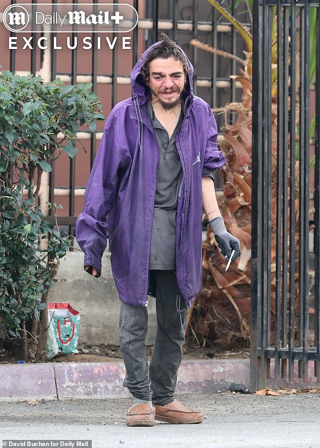 La historia completa sobre la trágica caída de la estrella de Nickelodeon en la calle: Tylor Chase le dice al Daily Mail: ‘Estoy condenado’… mientras revelamos sus antecedentes penales… y por qué su madre dice que los fans NO deberían ayudar