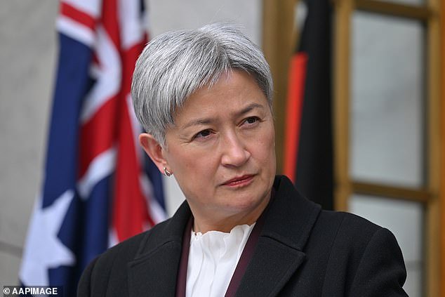 PETER VAN ONSELEN: La hipocresía es la marca registrada de Penny Wong. Eso es lo que hace que sus estúpidas palabras sobre Bondi y el antisemitismo sean tan difíciles de digerir… y ni siquiera es el comentario más ofensivo que jamás haya hecho.