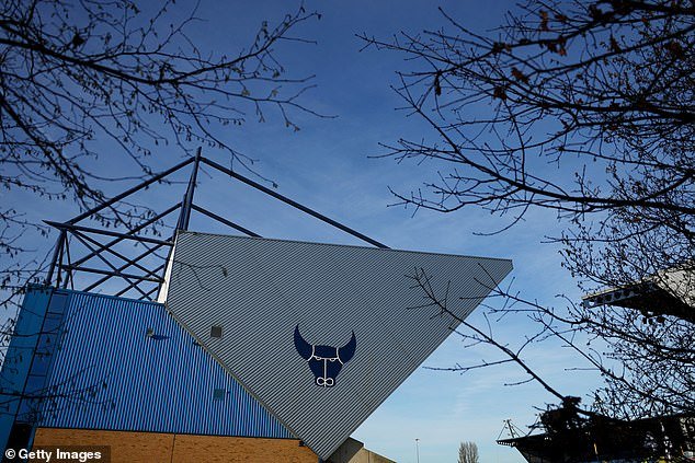 Dos días antes de Navidad, el subcampeón del campeonato despidió a su entrenador tras caer en la zona de descenso