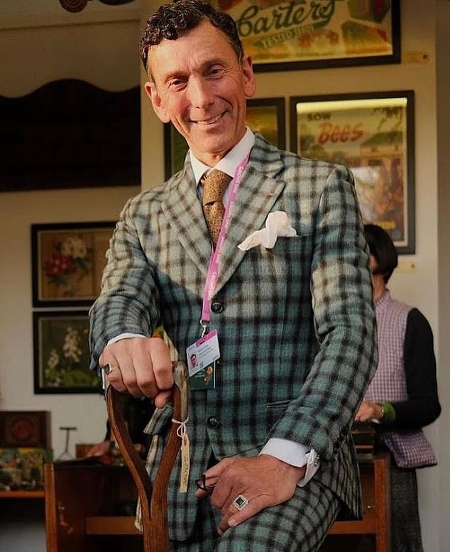 Kate Bush rinde homenaje al anticuario que se ahogó mientras nadaba el día de Navidad y dijo que “vivió la vida al máximo”