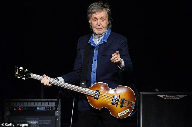 Regrese al lugar al que alguna vez perteneció: Sir Paul McCartney enfrenta el desafío de un vecino de mantener árboles en su casa de Londres, a la vuelta de la esquina de Abbey Road.