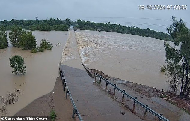 Grandes zonas de Australia se preparan para peligrosas inundaciones a medida que se intensifican las lluvias monzónicas