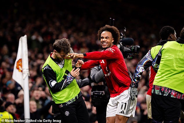 La estrella del Man United dice “sí” a abandonar la transferencia de £ 35 millones en enero, a pesar de que Ruben Amorim insinuó que podría bloquear el acuerdo.