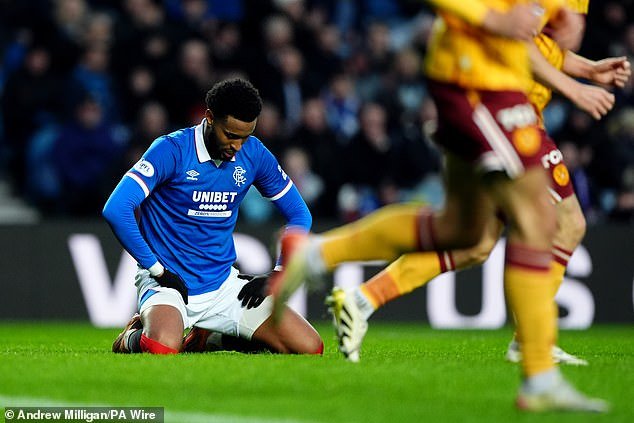 Cualquiera que crea que Youssef Chermiti, Bojan Miovski y Danilo pueden lograr más gracias al entrenamiento y los halagos de Danny Rohl debería quedarse en una habitación a oscuras.