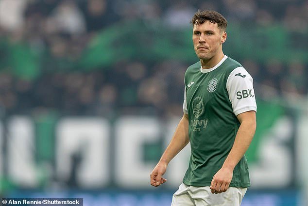 El Celtic muestra interés en el centrocampista del Hibs Josh Mulligan mientras el club de Edimburgo se prepara para rechazar ofertas