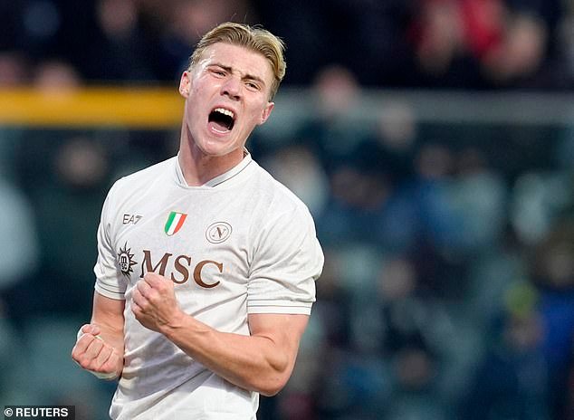 El fracaso del Man United llega a un nuevo club y se lleva a casa el premio al Jugador del Partido con otra gran actuación, eclipsando la cuenta de goles de la temporada pasada en 20 partidos MENOS.