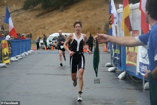 Detalles sombríos sobre cómo se identificó el cuerpo de la amante de los tiburones después de que uno de los depredadores la matara mientras nadaba en la costa de California.