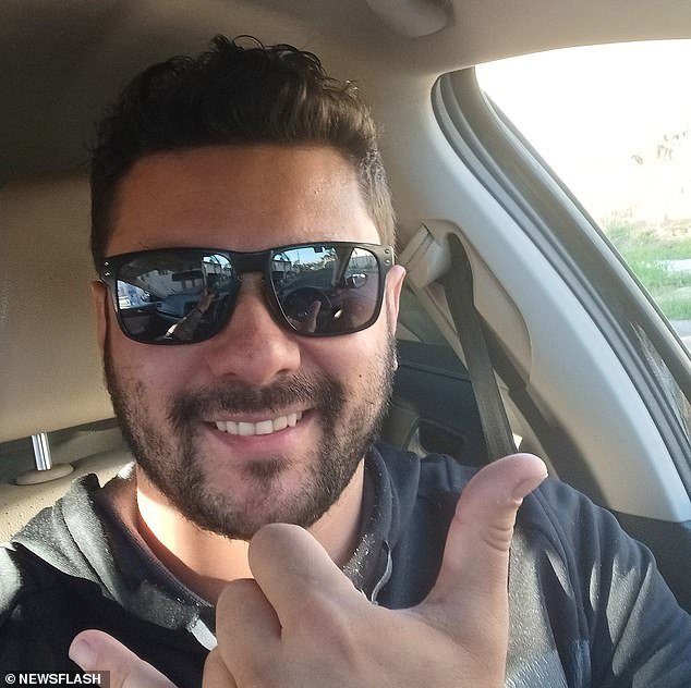 Concurso de sandía termina en tragedia cuando un concursante se asfixia frente a su esposa