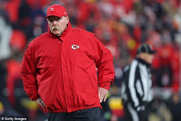 El entrenador de los Chiefs, Andy Reid, está respondiendo a los llamados para despedirlo después de una temporada terrible