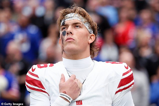 El padre de Jaxson Dart ataca al ex mariscal de campo de los New York Giants después de informes de que el equipo podría abandonar a su hijo