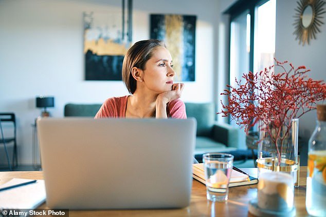 El Reino Unido ha sido nombrado capital europea de la FMH, ya que dos de cada cinco anuncios de empleo eran para trabajos híbridos.