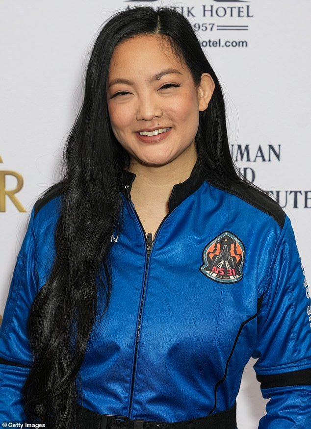 Astronauta revela depresión después de la ‘avalancha de misoginia’ tras el vuelo espacial exclusivamente femenino de Blue Origin