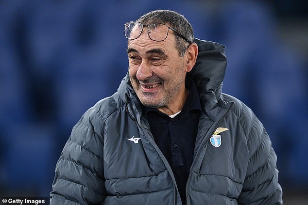 El ex entrenador del Chelsea, Maurizio Sarri, de 66 años, se somete a una cirugía cardíaca mientras la Lazio ofrece una actualización de salud