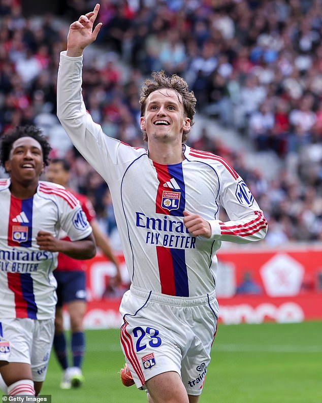 “Tenía que irme”… El ex prodigio del Liverpool, TYLER MORTON, habla sobre la “increíble” victoria del título de los Rojos, sus “frustraciones” en Anfield, su amor por la vida en Lyon, su victoria en la Eurocopa y por qué tiene que hablar despacio en Francia.