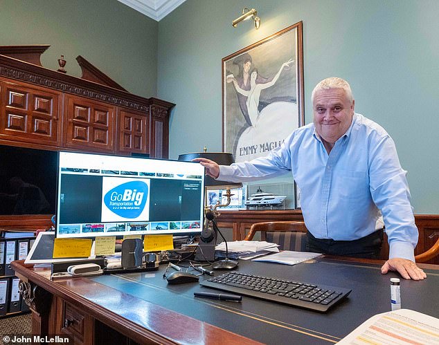 El magnate de las ventas de automóviles está vendiendo 800.000 libras esterlinas de un terreno que compró para viviendas municipales que nunca se construyeron por 5 millones de libras esterlinas, culpando a la burocracia municipal.